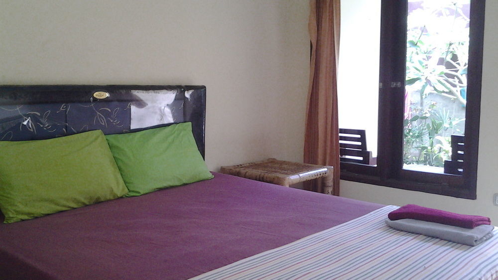 Family Garden Homestay Mangsit Exterior foto